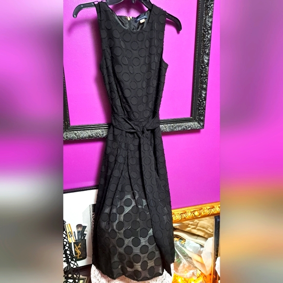 Tommy Hilfiger Little Black Dress. 2 Layer. Raised Circle Pattern Size 2 - Picture 1 of 9
